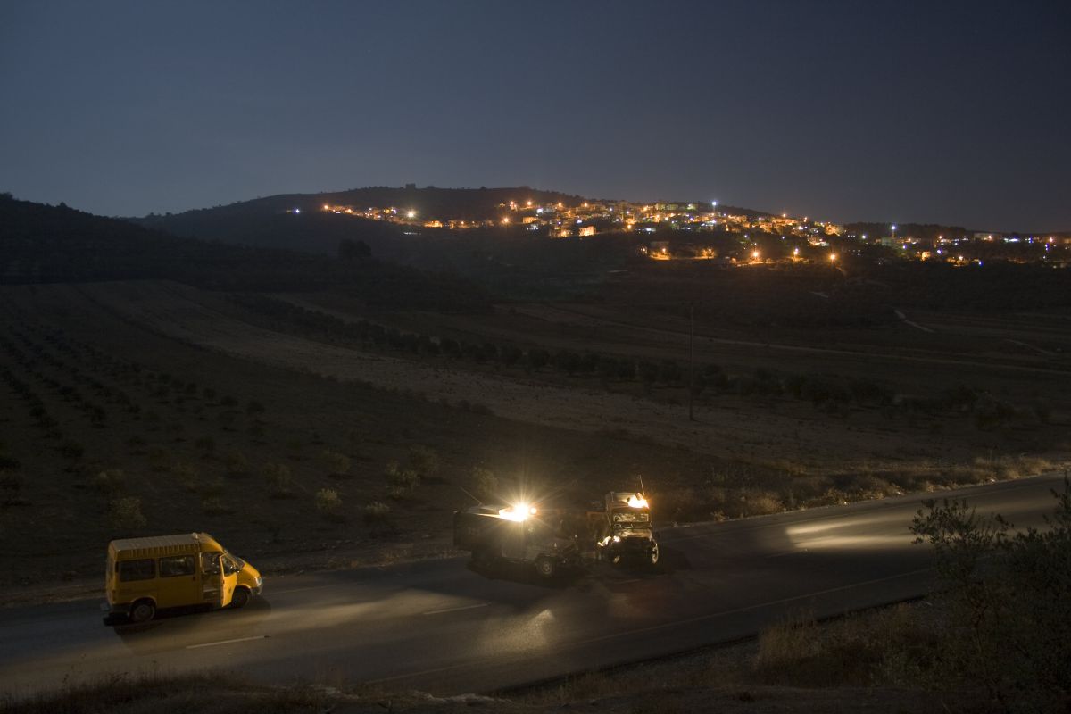 חשד לנסיון פיגוע דריסה ליד בית אל; המחבל נורה