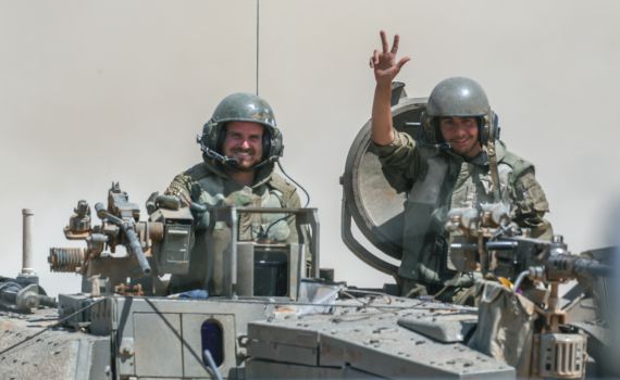 בג"צ מחק את עתירת הצעירות שרצו לשרת בשריון