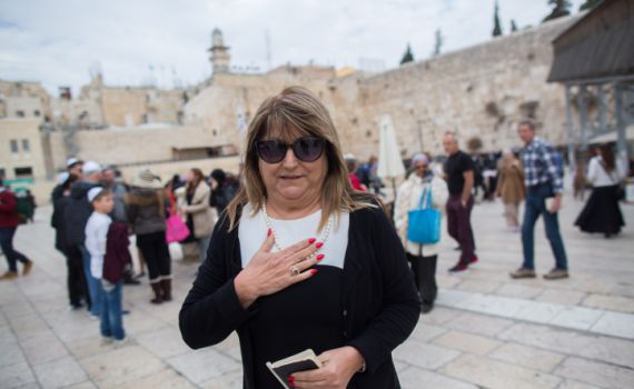 שולה זקן: "מה שמניע את אולמרט זה השנאה לביבי"
