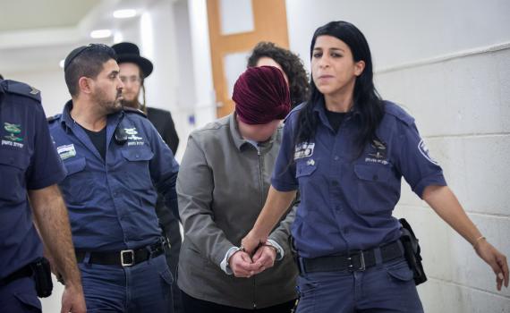 מלכה לייפר הוסגרה הלילה לאוסטרליה