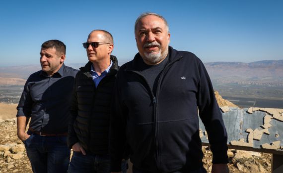 ליברמן מגיב: "מקלב מנסה לחפות על מסחטת הכסף"