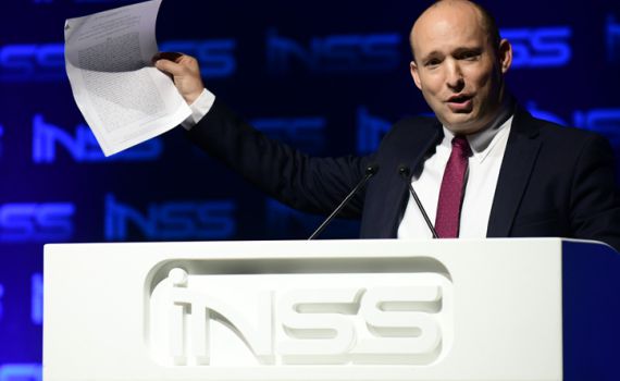 שר הביטחון בנט יצא לפגישת עבודה בארה"ב