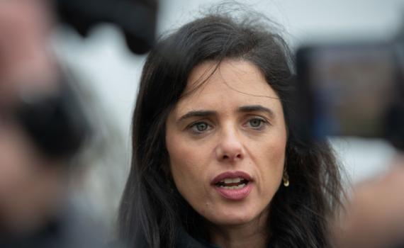 שקד מגיבה להנדל: לפני ואחרי 'רק לא ביבי' יש מדינה