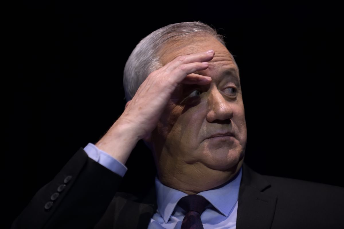 דובר כחול לבן דורש: "תצדיעו ותסתמו חצופים"