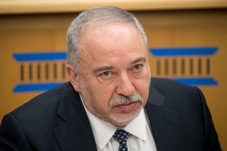 הח"כ לשעבר מישראל ביתנו פותח על ליברמן. האזינו