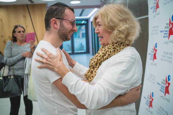 מרגש: פגשה את התורם שהציל את חייה "מלאך"