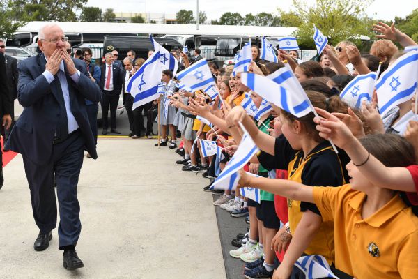 הנשיא ריבלין צריך לחזור מאוסטרליה והוא מודאג