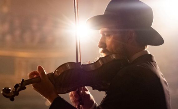 ביקורת סרטים: שיר השמות • סרט חובה לכל יהודי