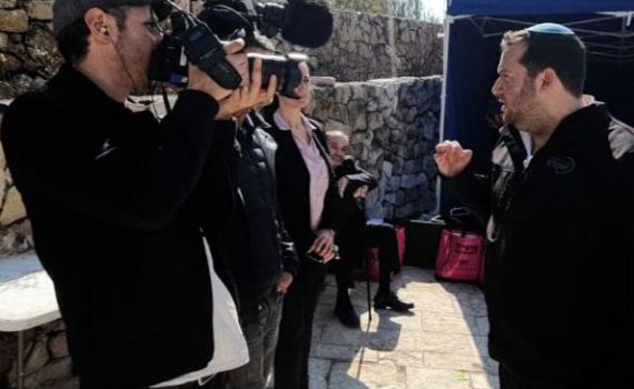 צפו: דגן בעימות עם עיתונאי צרפתי: "לוותר על פריז"