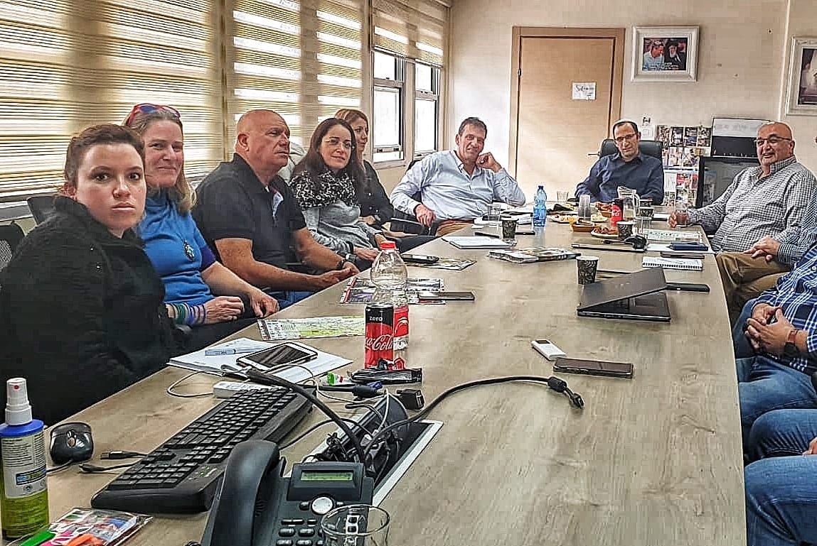 נוהרים לדרום: גמלאים יעזרו לכלכלת עוטף עזה