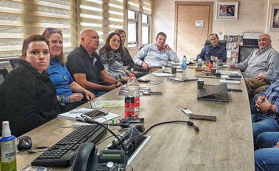 נוהרים לדרום: גמלאים יעזרו לכלכלת עוטף עזה