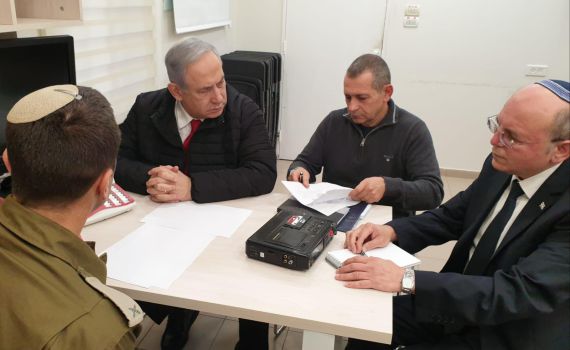 נתניהו: "אנחנו מכינים הפתעות לחמאס"