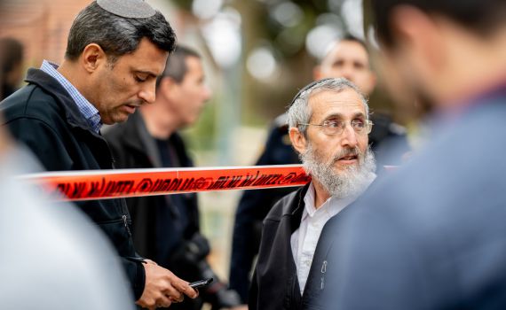 רקטה בישיבת שדרות | הרב פנדל: "האוייב מנסה להרוס"