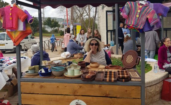 באווירה מיוחדת: שוק איכרים בגוש עציון יצא לדרך