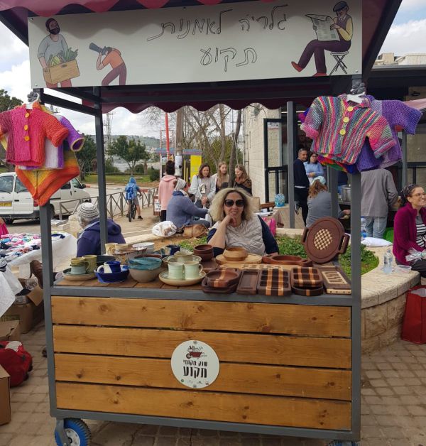 באווירה מיוחדת: שוק איכרים בגוש עציון יצא לדרך
