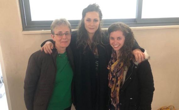 צפו: המפגש המרגש של קרן פלס ולאה גולדין