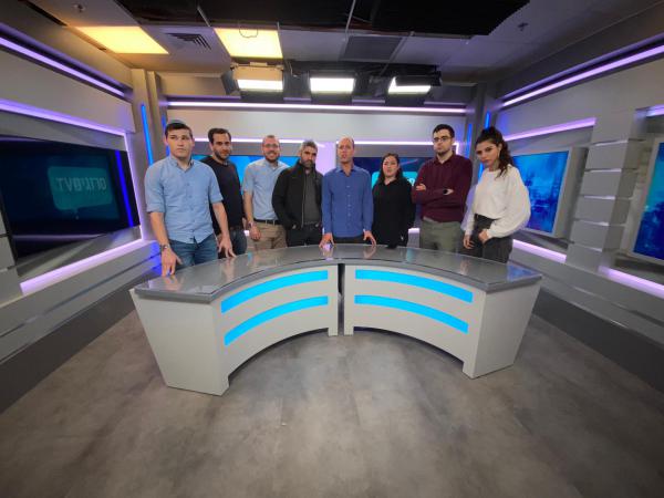 משדר הבחירות של סרוגים: משיקים את האולפן החדש