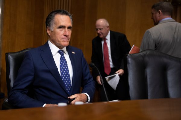 ארה"ב: סנאטור רפובליקני יצביע בעד הדחת טראמפ