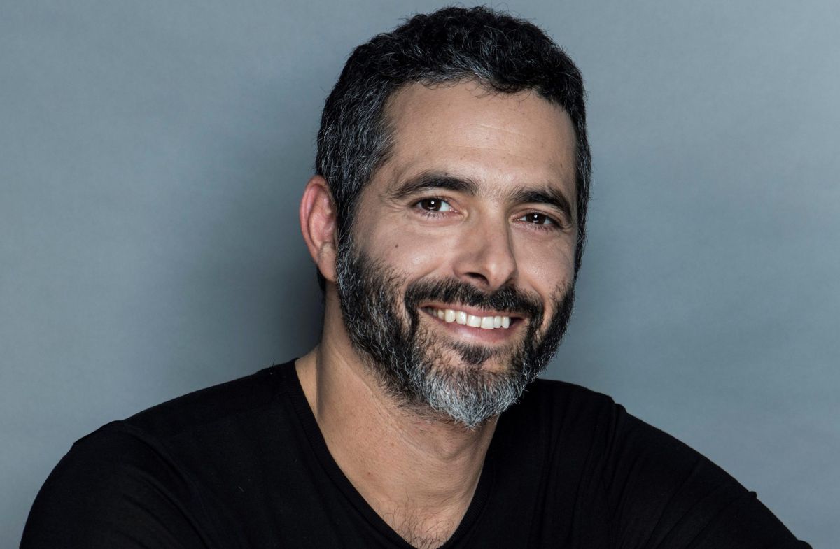 ראיון | דן שפירא לומד יהדות ומככב בהצגה "תיקון"