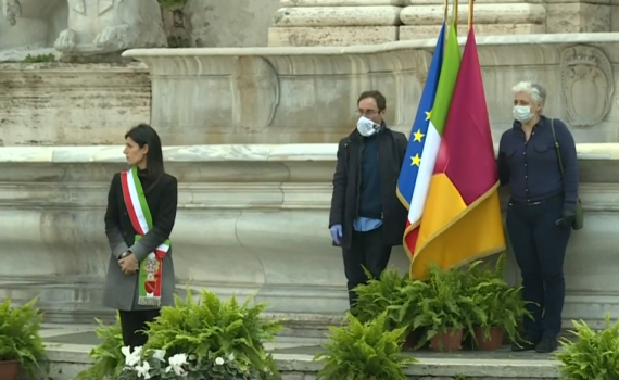 צפו: איטליה בדקה דומיה לזכר קרבנות מגפת הקורונה