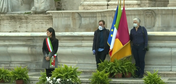 צפו: איטליה בדקה דומיה לזכר קרבנות מגפת הקורונה