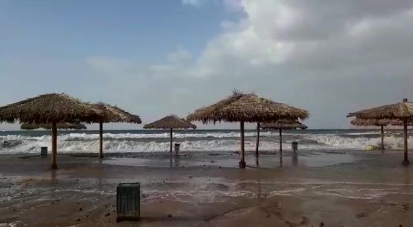 משרד הבריאות מזהיר מרחצה בחופי אילת