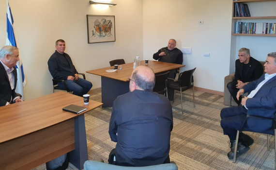 רביעית ה'קוקפיט' נפגשה: "עלו מספר חלופות"