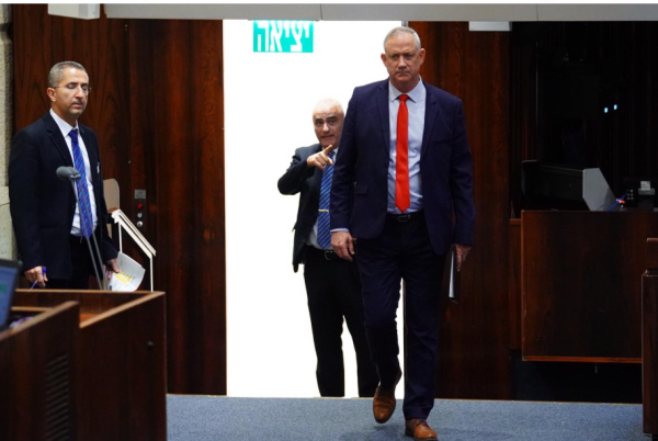 יממה מכריעה: בחצות יפקע המנדט של בני גנץ