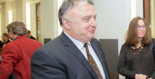 שגריר ישראל בגרמניה נדבק בקורונה, השגרירות נסגרה