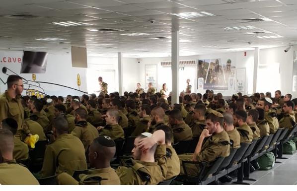 החייל שתיעד התקהלות בבקו"ם נשפט לריתוק