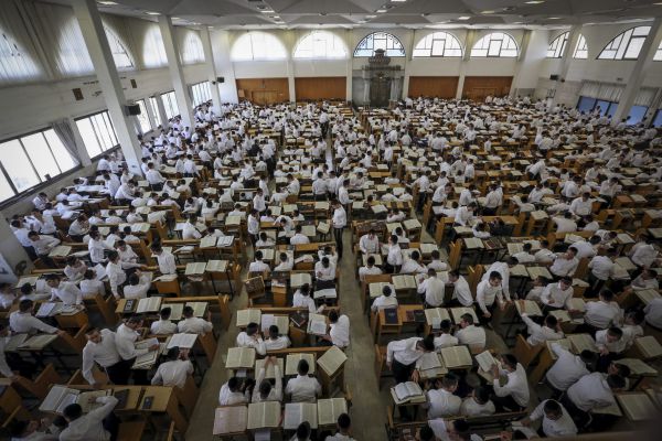 שתי ישיבות הדגל הגדולות בציבור החרדי נסגרו