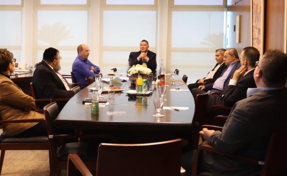 שברתם את הכלים": חילופי מהלומות בין ניסנקורן לזוהר