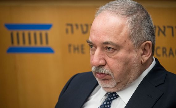 לא רק רה"מ וריבלין: ליברמן הפר גם כן את הנחיות הסדר