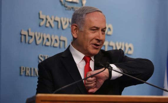 הליכוד מחריפים: "גנץ מסרב להגיע לפגישה מיום חמישי"