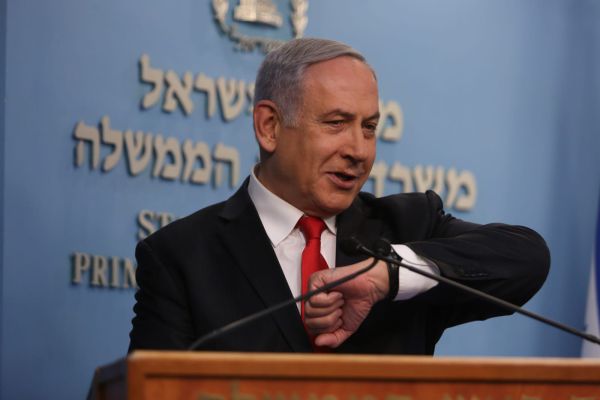 הליכוד מחריפים: "גנץ מסרב להגיע לפגישה מיום חמישי"