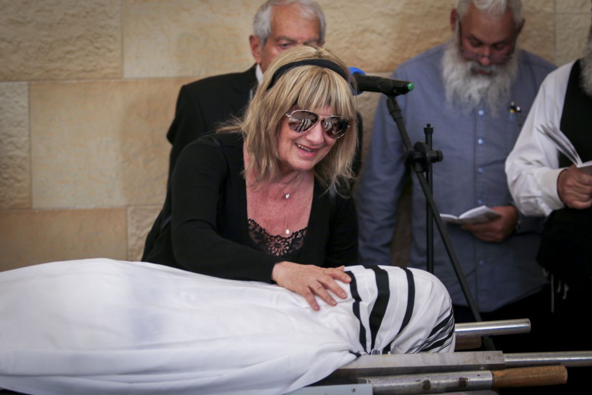 אשתו של מאיר איינשטיין ז"ל: "לא היית מאמין למה שקורה"