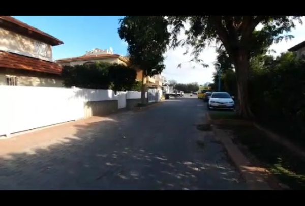 רצח בלוד: בן 50 נדקר למוות ובת 50 במצב אנוש