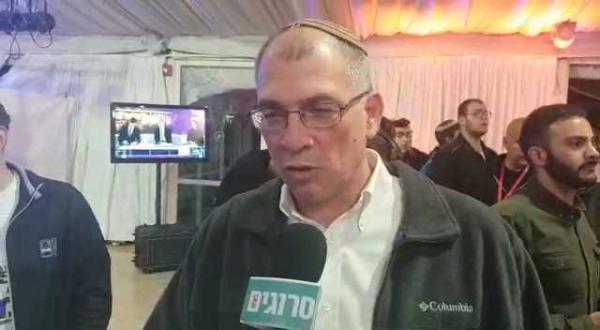 האצבע ה-61: אורבך מתלבט אך נוטה ללכת עם בנט