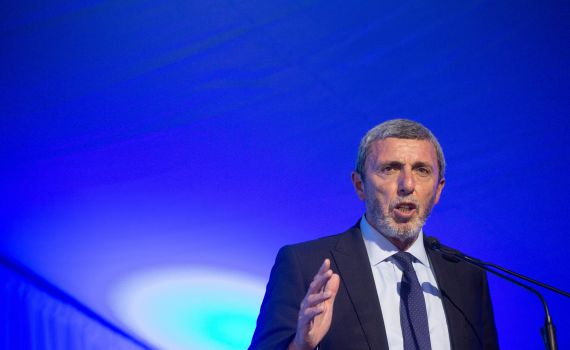 שר החינוך בוחן הפחתה של שכר הלימוד בישיבות ובאולפנות