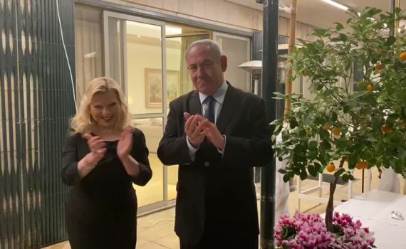 מוחאים כפיים: ישראל מצדיעה לצוותים הרפואיים