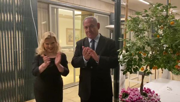 מוחאים כפיים: ישראל מצדיעה לצוותים הרפואיים