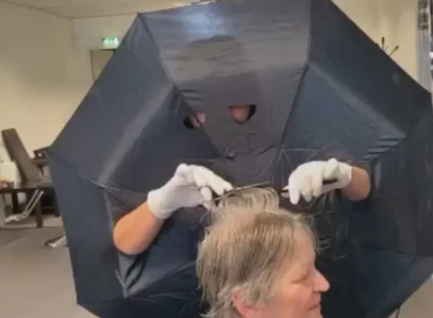 צפו: הפתרון היצירתי לתספורת בימי הקורונה