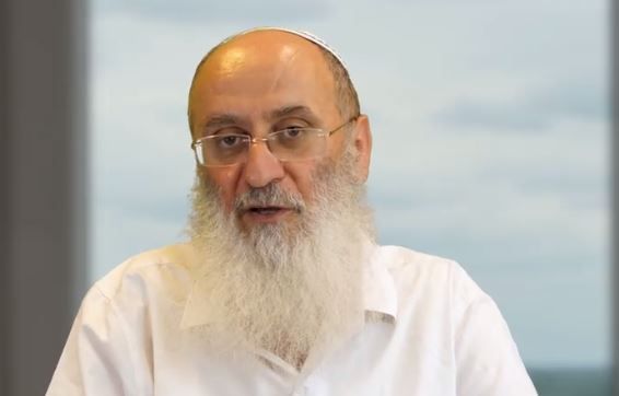 יכול להיות שמה שאנחנו עושים אלפי פעמים חסר משמעות?