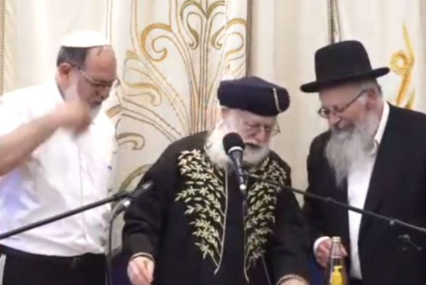 צפו: בית דין פורים לגזירות טובות בראשות הרב אליהו