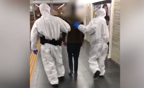 צפו: חולה קורונה ברח מביה"ח, נלכד ברכבת ונעצר