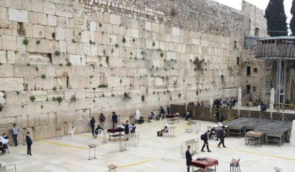 צפו: מעמד תפילה עולמי לרפואת החולים ולסיום המגפה