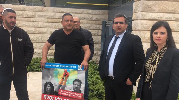 שקד: למה אנחנו תומכים בנתניהו ולא בבני גנץ?