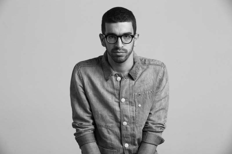 "געגוע לבני אדם": חנן בן ארי בשיר מרגש על הקורונה