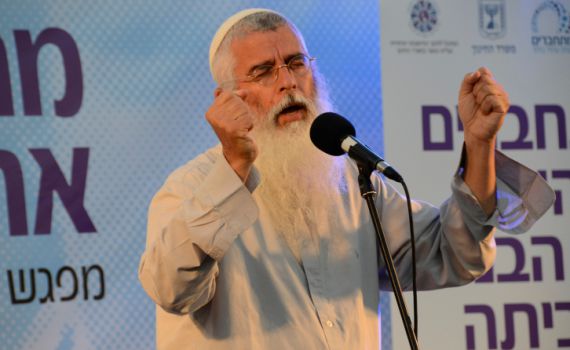 הרב דב זינגר הוא תושב גוש עציון שאותר כחולה קורונה