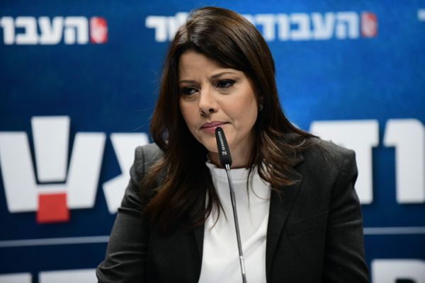 אורלי לוי הגישה בקשה להתפצל ממפלגת העבודה